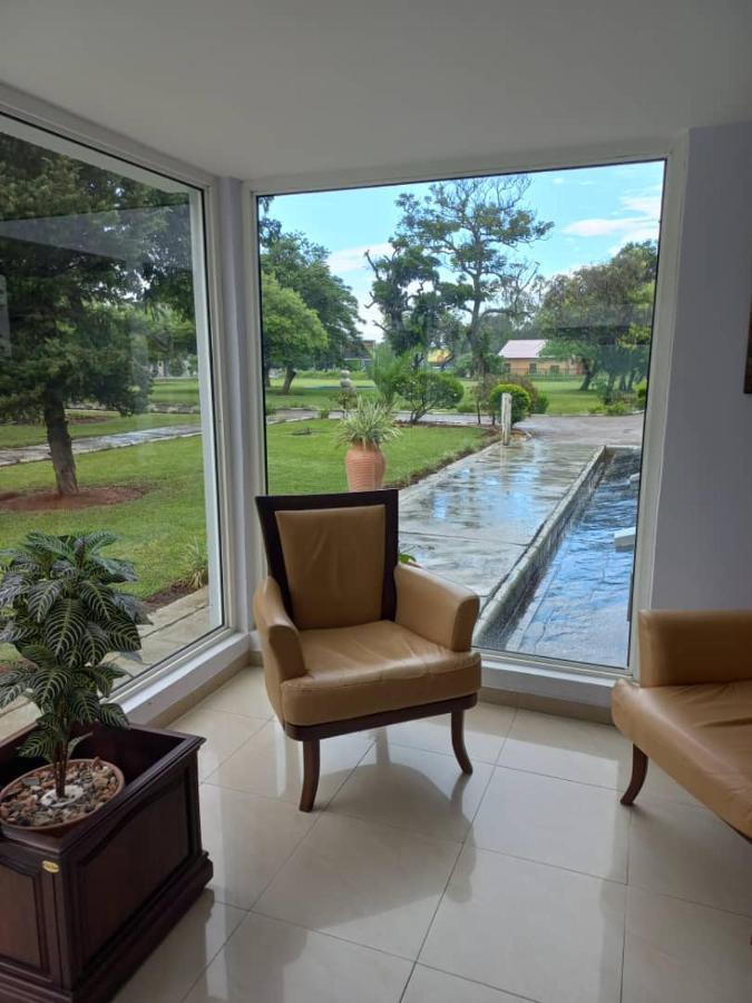 Crescent Lodge Λίβινγκστον Εξωτερικό φωτογραφία